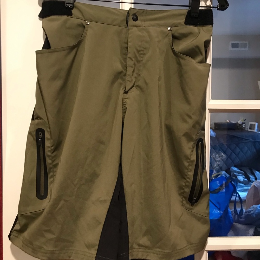 Zoic bike shorts